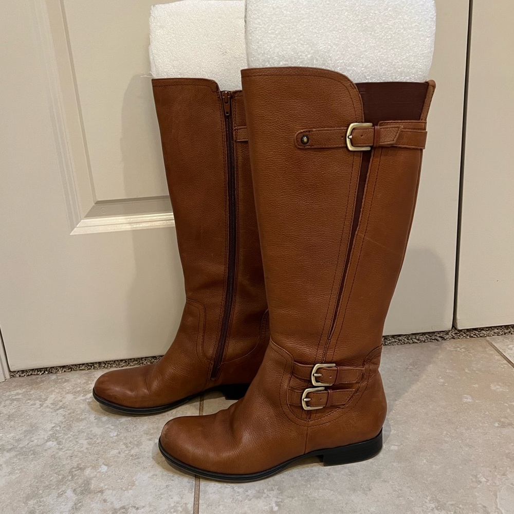 Naturalizer Jensen Women’s leather riding boot size 8.
